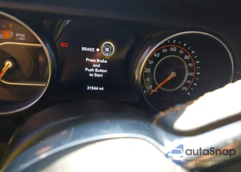 2021 Jeep Wrangler Unlimited High Altitude 4X4 z USA, uszkodzony, nr VIN 1C4HJXEN5MW684768